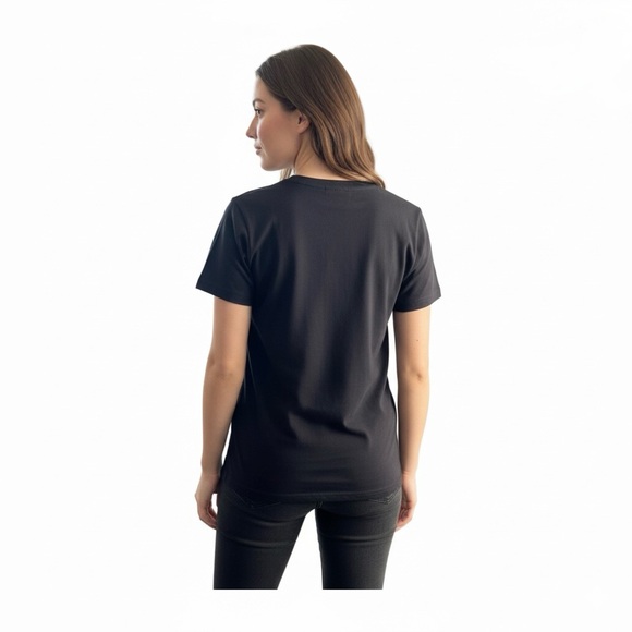 Black tshirt with graphics. Short sleeve - Picture 3 of 4